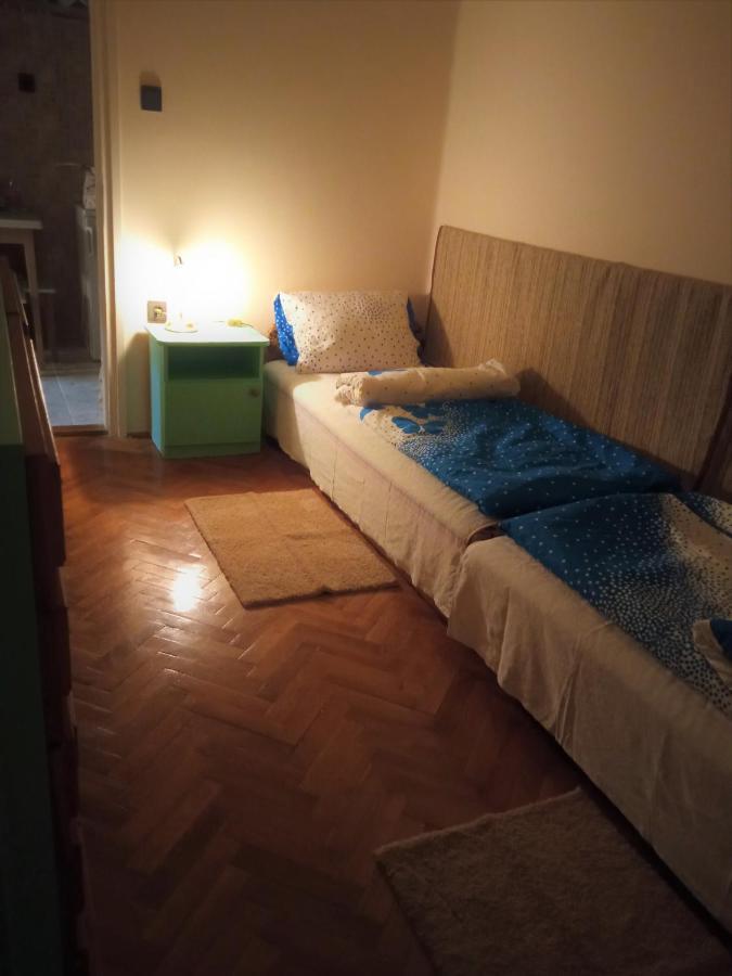 Fuesti Fecske Apartman Hajduszoboszlo Luaran gambar